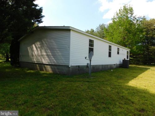 35353 Dannys Dr, Laurel DE  19956-3311 exterior