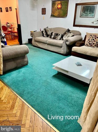 2931 Cambridge Dr, Woodbridge VA  22192-3116 exterior