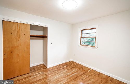 415 Liberty St, Charles Town WV  25414-1827 exterior