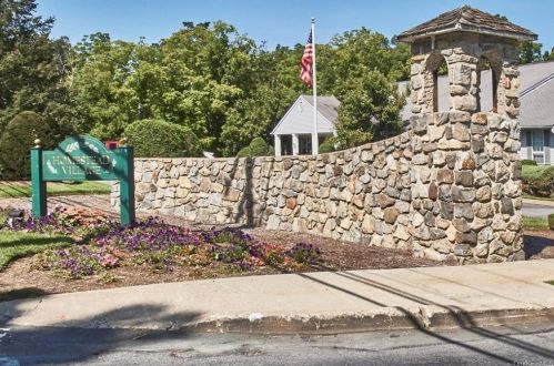 29 Weathervane Way, Warwick NY  10990-4243 exterior