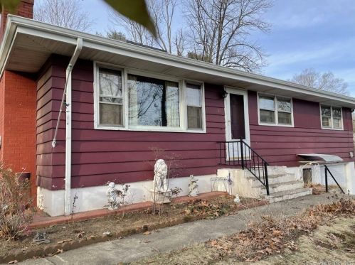 17 Clinton Ave, Norwich, CT 06360-2113