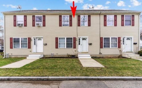 11 Newcomb St, Providence, RI 02908-2528