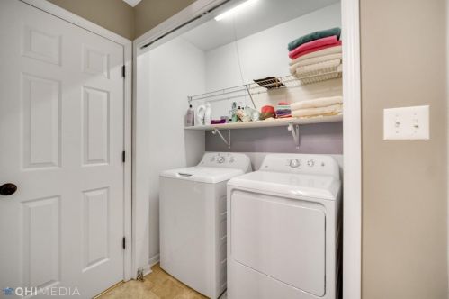 11818 Broadway, Crown Point IN  46307-8877 exterior