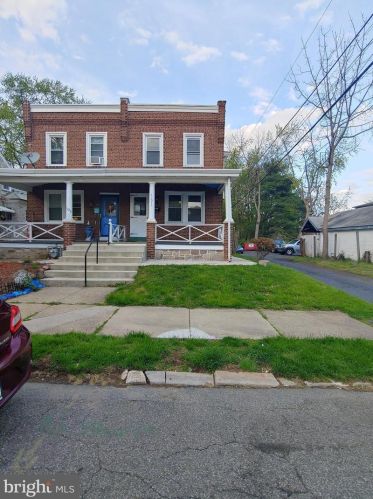1101 James St, Norristown PA  19401-3624 exterior