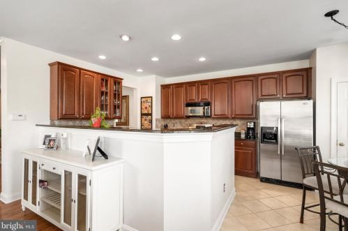 152 Burnet Cres, Trenton NJ  08691-4150 exterior