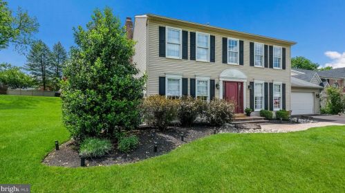 249 Norsam Dr, Langhorne, PA 19047-8504