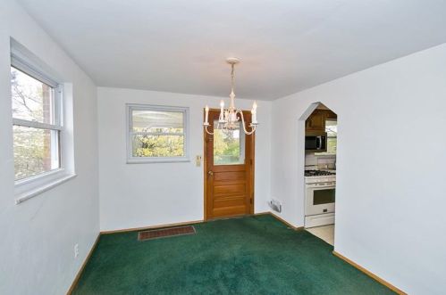 704 Valemont Dr, Verona PA  15147-2641 exterior