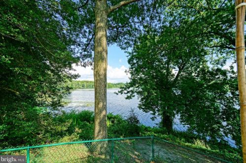 126 Lakeside Dr, Laurel DE  19956-1144 exterior