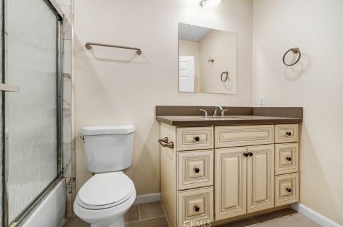 3780 La Hacienda Dr, San Bernardino CA  92404-2039 exterior