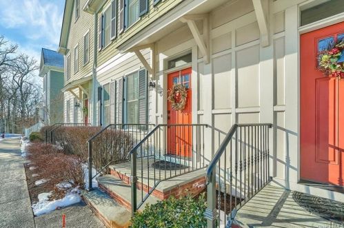 5 Cropsey St, Warwick, NY 10990-3561