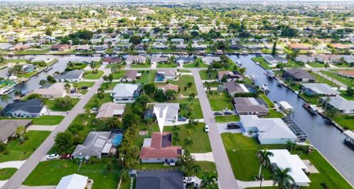 113 41 St, Cape Coral FL  33904-5127 exterior