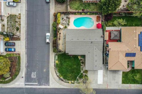 1220 Hillcrest Ave, Livermore CA  94550-4923 exterior