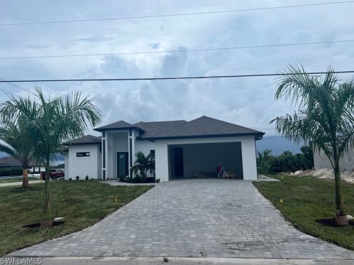 1511 1st Ter, Cape Coral, FL 33909-2662