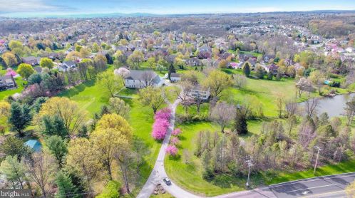 6411 Devonshire Hts Rd, Harrisburg PA 17111-4818 exterior