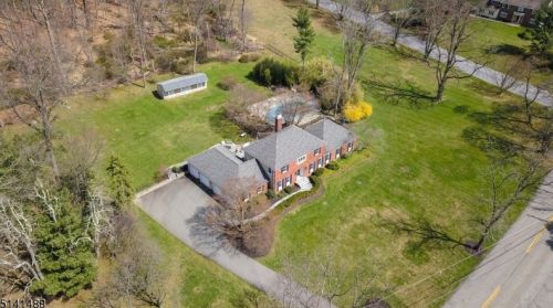 39 Mount Pleasant Rd, Morristown NJ  07960-3355 exterior