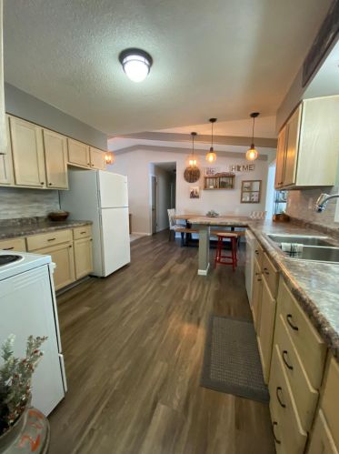 4151 Hiview Dr, Alex MN  56308-9427 exterior