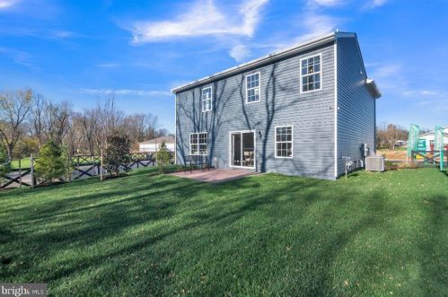 179 Winifred Dr, Hanover PA  17331 exterior