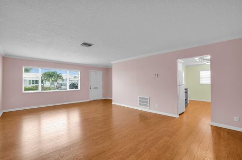 1601 Alfred Dr, Boynton Beach, FL 33426-7139