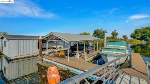 4526 Sandmound Blvd, Oakley CA  94561-5026 exterior