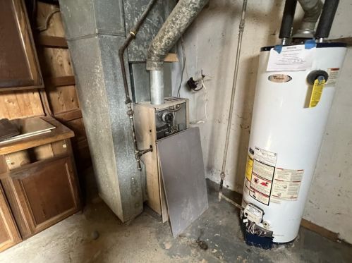 14 Vivian Dr, Florence KY  41042-9742 exterior