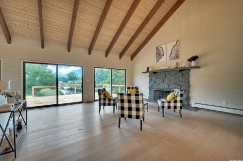 6320 Main Bayview Rd, Southold, NY 11971-4838