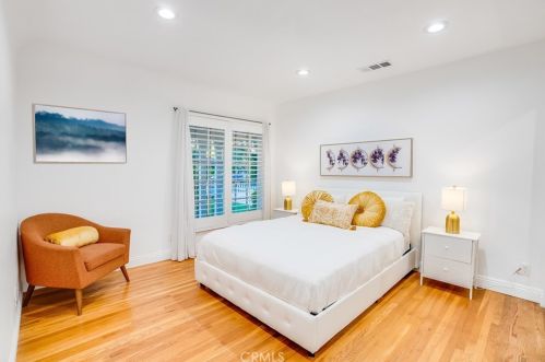 11814 Hesby St, North Hollywood CA  91607-3218 exterior