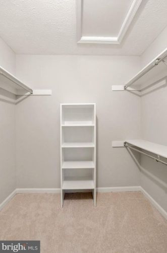 7620 Willow Pt Dr, Falls Church VA  22042-7530 exterior