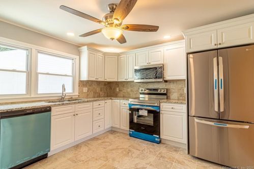 23 Mcintosh Ave, Uncasville CT  06382-2227 exterior