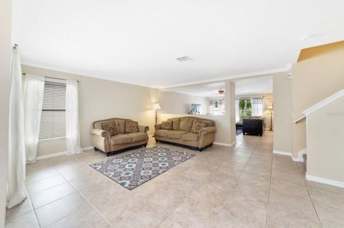 13661 Phoenix Dr, Orlando, FL 32828-9337
