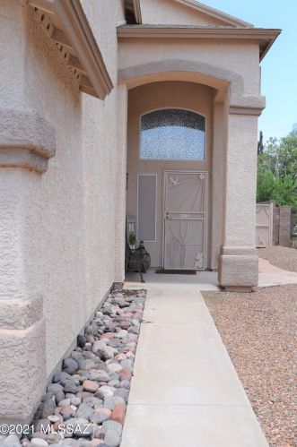 9175 Sugar Sumac St, Tucson, AZ 85747-5366