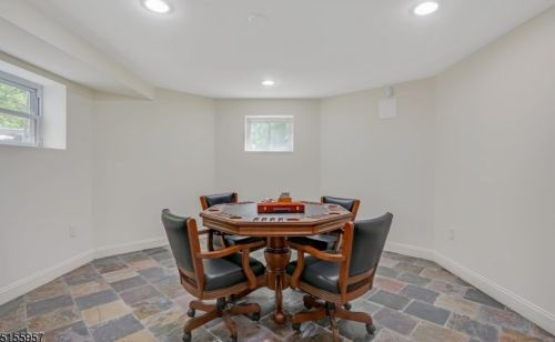 8 Forest View Dr, Martinsville NJ  08836-2039 exterior