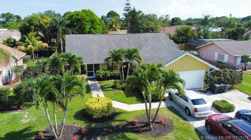 920 Bayfront Ave, Fort Pierce, FL 34983-3912