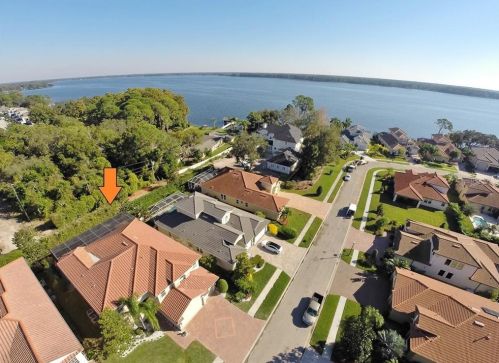 2641 Grand Lakeside Dr, Palm Harbor, FL 34684-1028