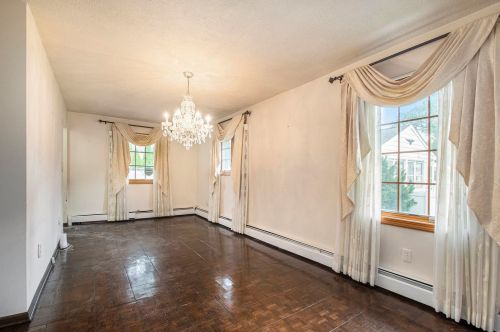 908 Grove St, Mishawaka IN  46545-6054 exterior