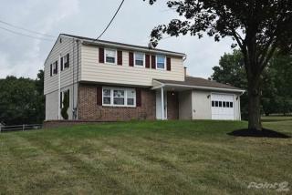 1325 Lynn Dr, Pottstown, PA 19464-2429