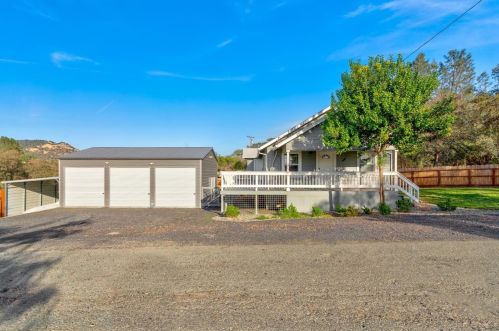 14 Blossom Hill Rd, Oroville CA  95965-9119 exterior