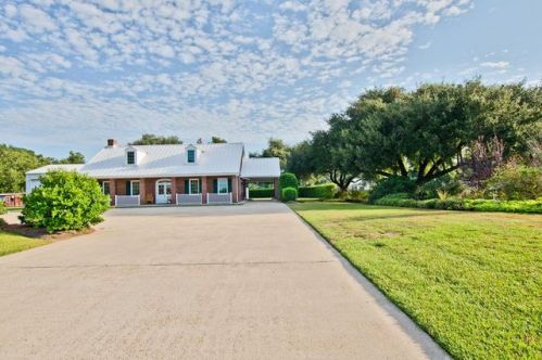 6232 Island Rd, Jarreau, LA 70749-3000