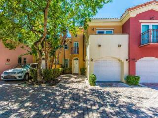 18440 30th Ct, Miami, FL 33160-5221