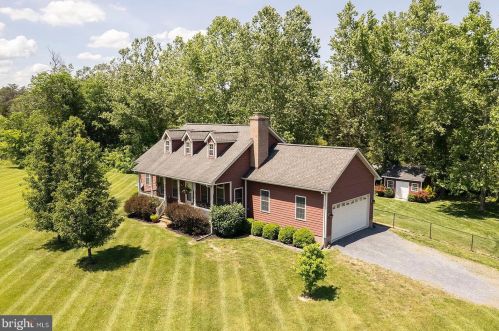 5708 Strasburg Rd, Strasburg, VA 22657-5136