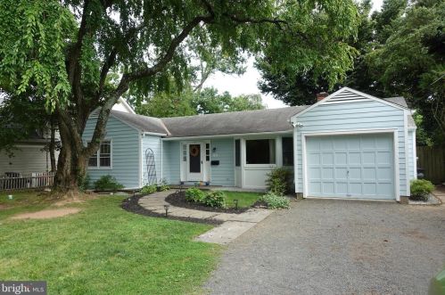 59 Dorann Ave, Princeton NJ  08540-3905 exterior