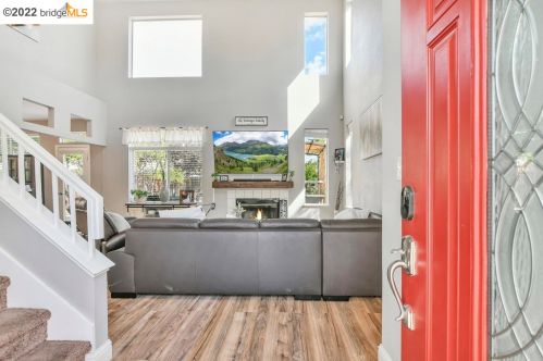 2060 Springbrook Ct, Oakley CA  94561-4113 exterior