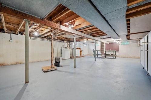 1930 Mendon Rd, Cumberland RI  02864-4390 exterior