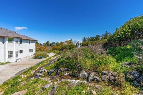 6301 Highland Pl, Sebastopol CA  95472-6100 exterior