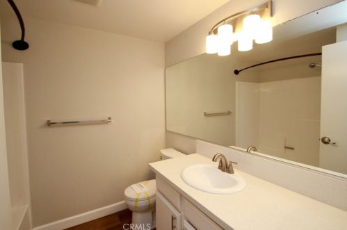 73 Woodleaf, Irvine CA  92614-7081 exterior