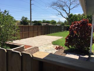 600 56th Ave, Hollywood FL  33021-5703 exterior