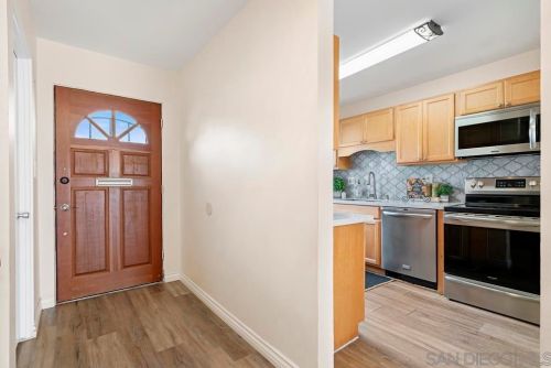 5705 Erlanger St, San Diego CA  92122-3801 exterior