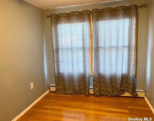 17 10th Rd, Far Rockaway NY  11693-0011 exterior