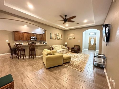 504 Virginia St, Morgans Point TX  77571-5471 exterior