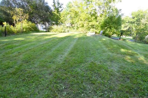 168 Sea Hill Rd, North Branford CT  06471-1406 exterior