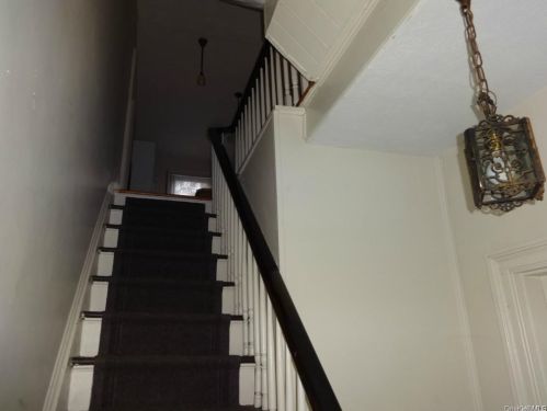 696 Broadway, Newburgh, NY 12550-6510